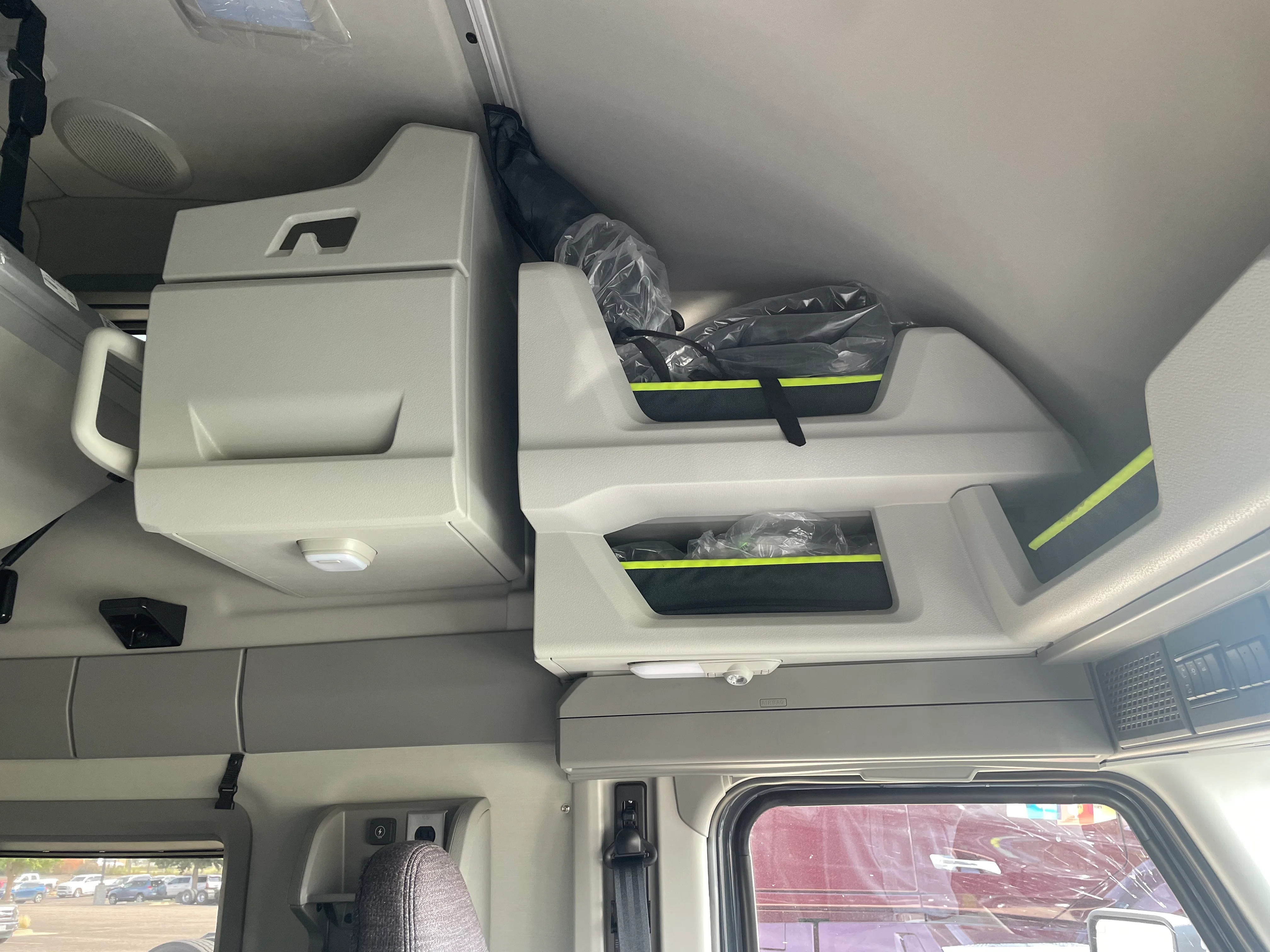 2026 Volvo VNL 660 in Amarillo, TX — photo 16