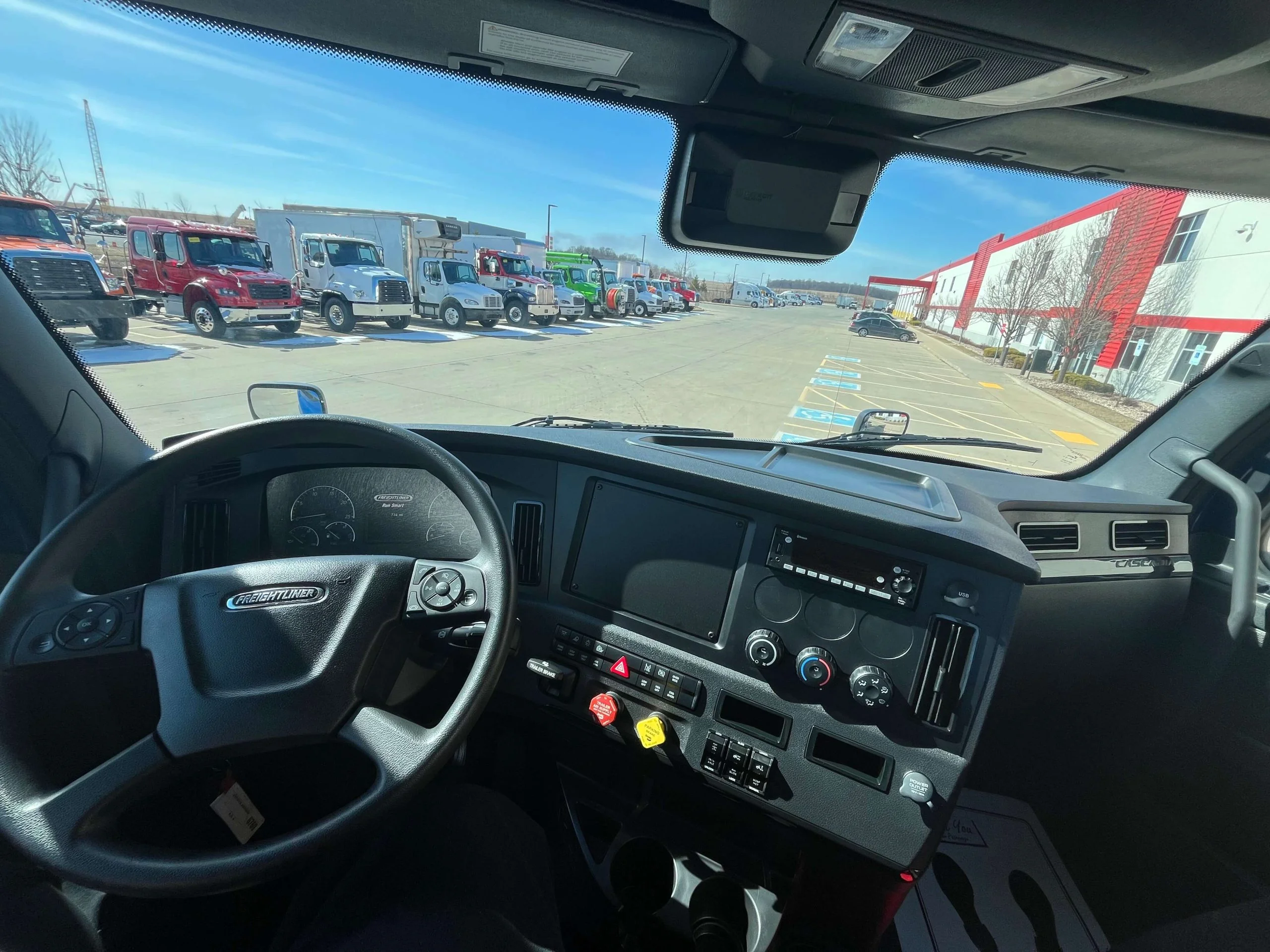 2025 Freightliner Cascadia in Madison, WI — photo 5