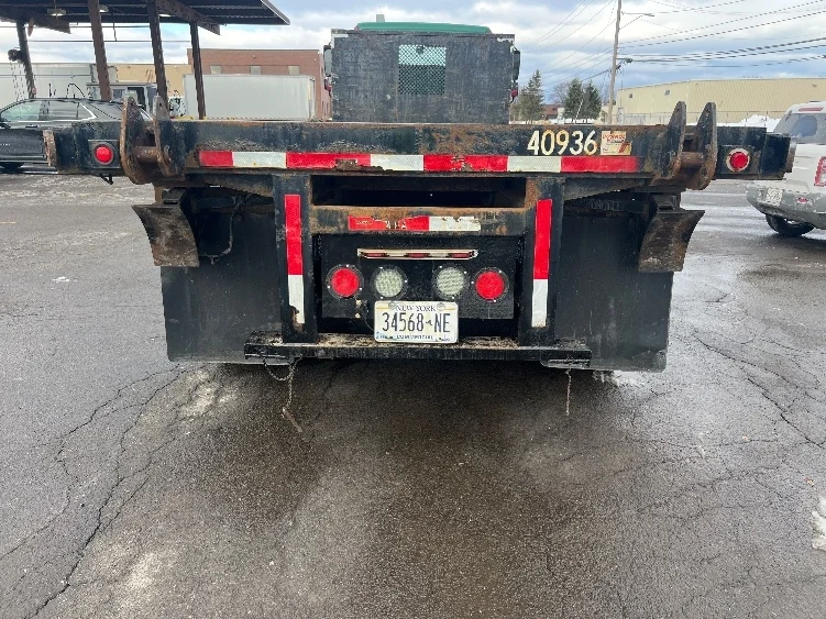 2015 Freightliner M2 106 - image 9