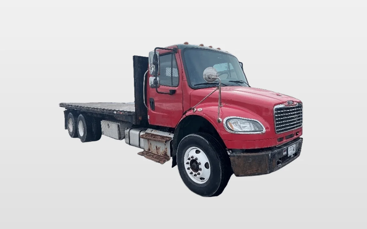 2015 Freightliner M2 106 - image 1
