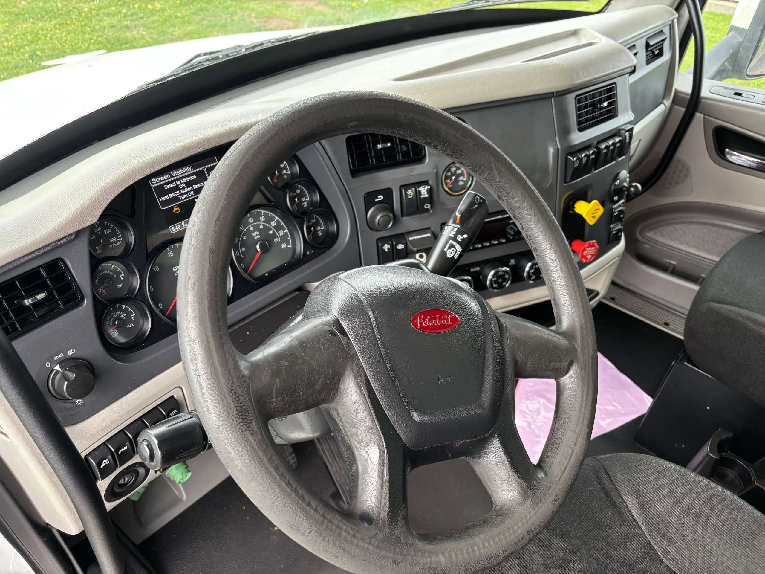 2019 Peterbilt 579 in Madison, WI — photo 4