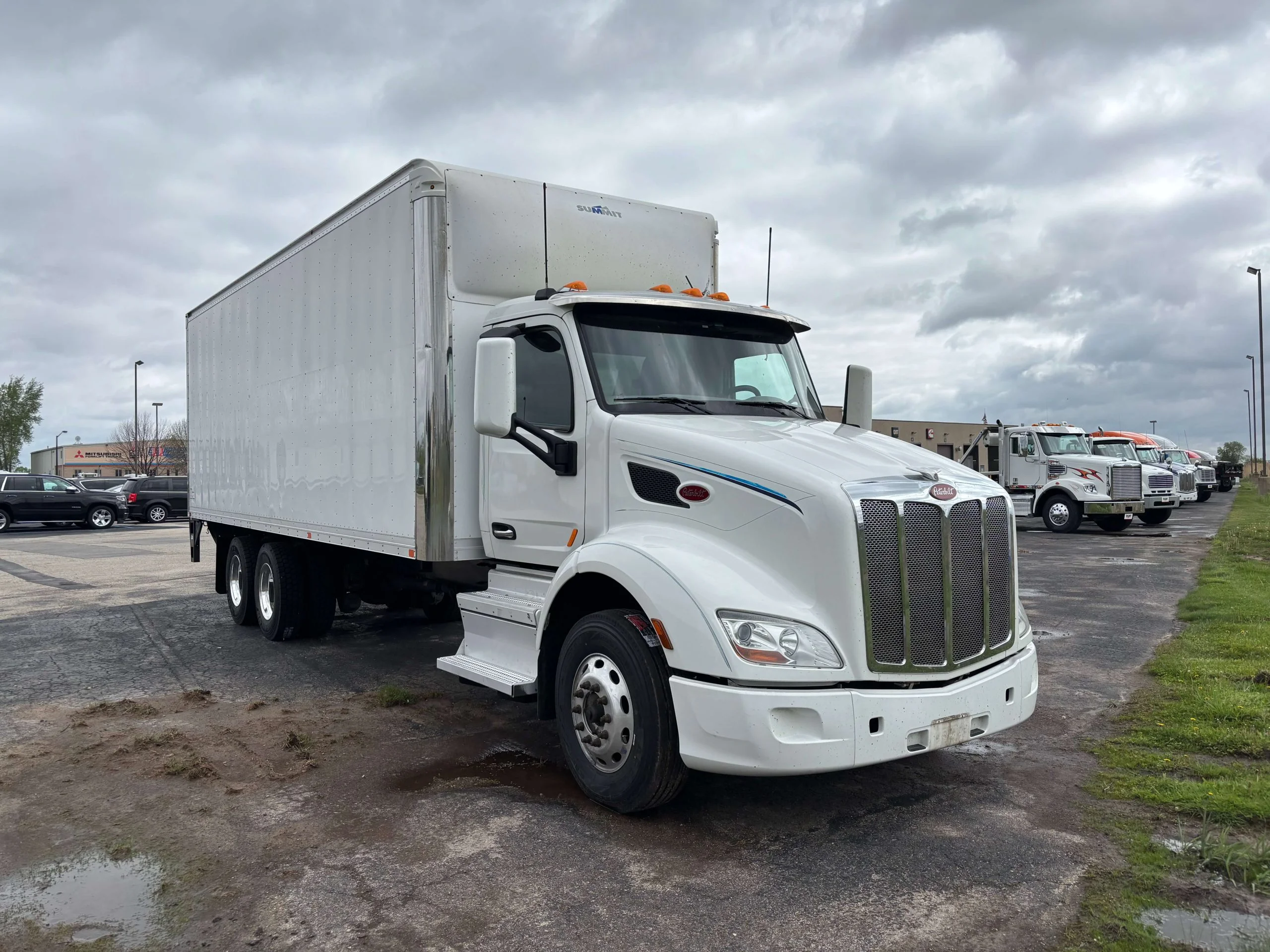 2019 Peterbilt 579 in Madison, WI — photo 3