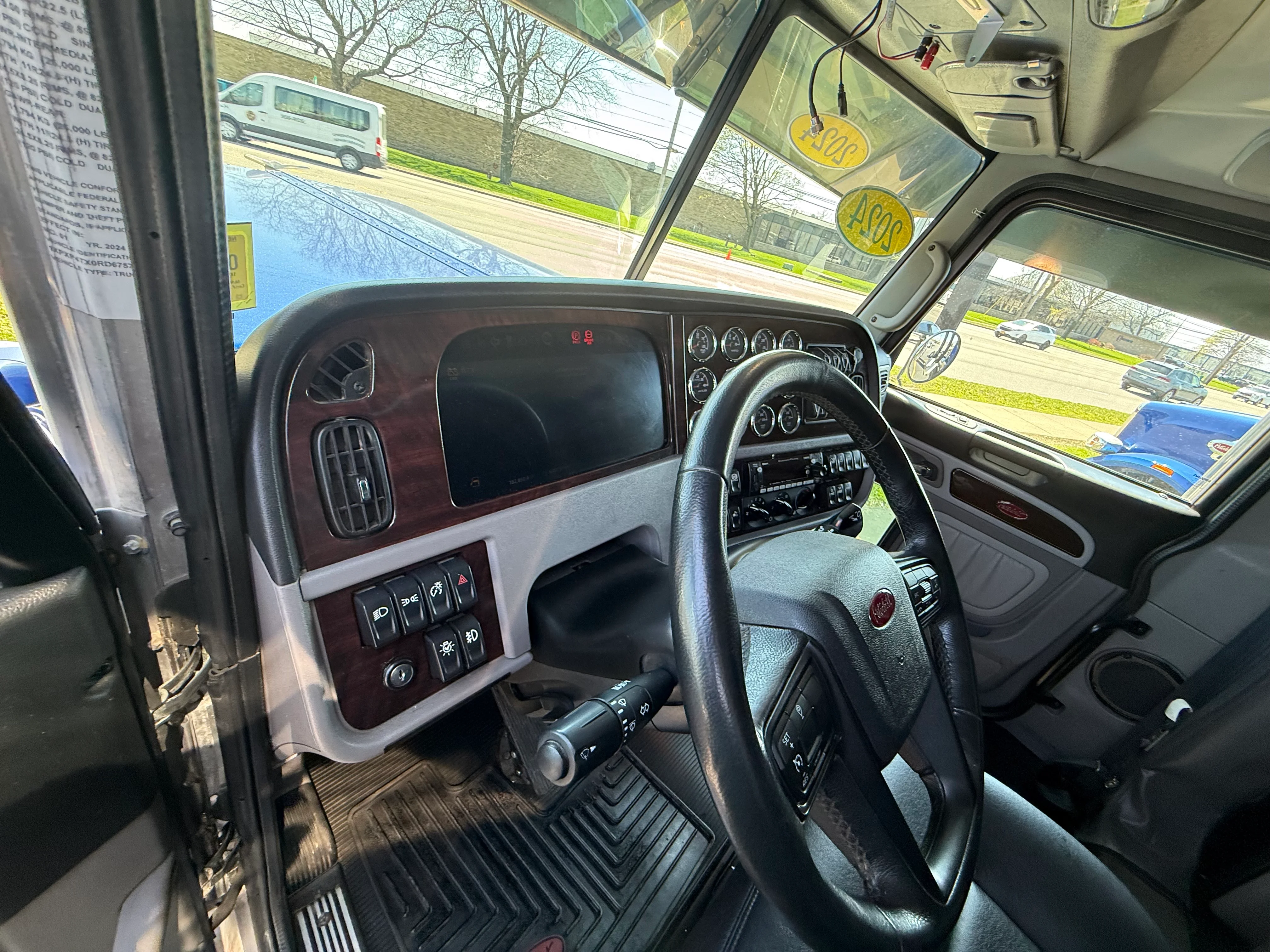 2024 Peterbilt 389 in Buffalo, NY — photo 23