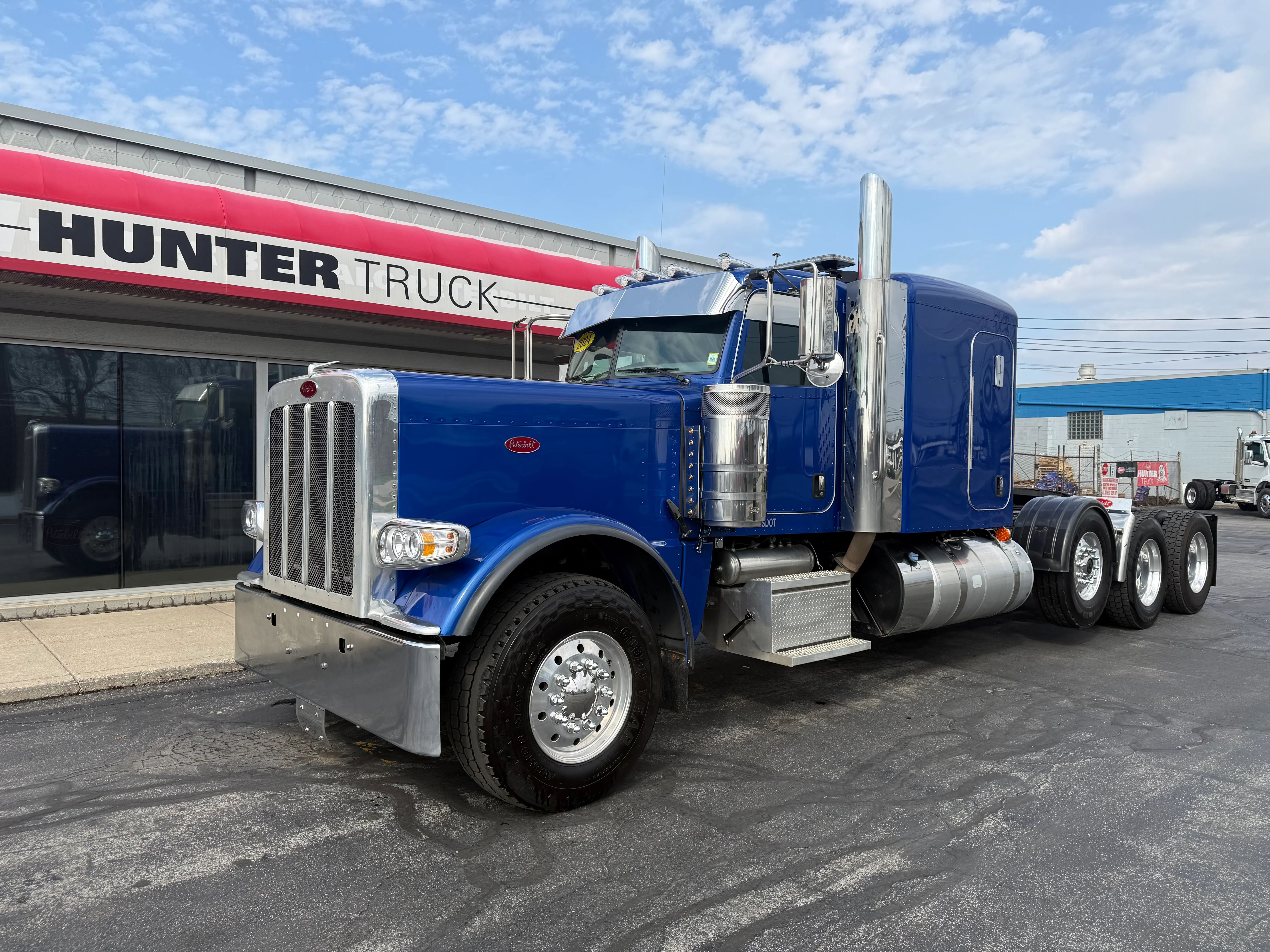 2024 Peterbilt 389 in Buffalo, NY — photo 14