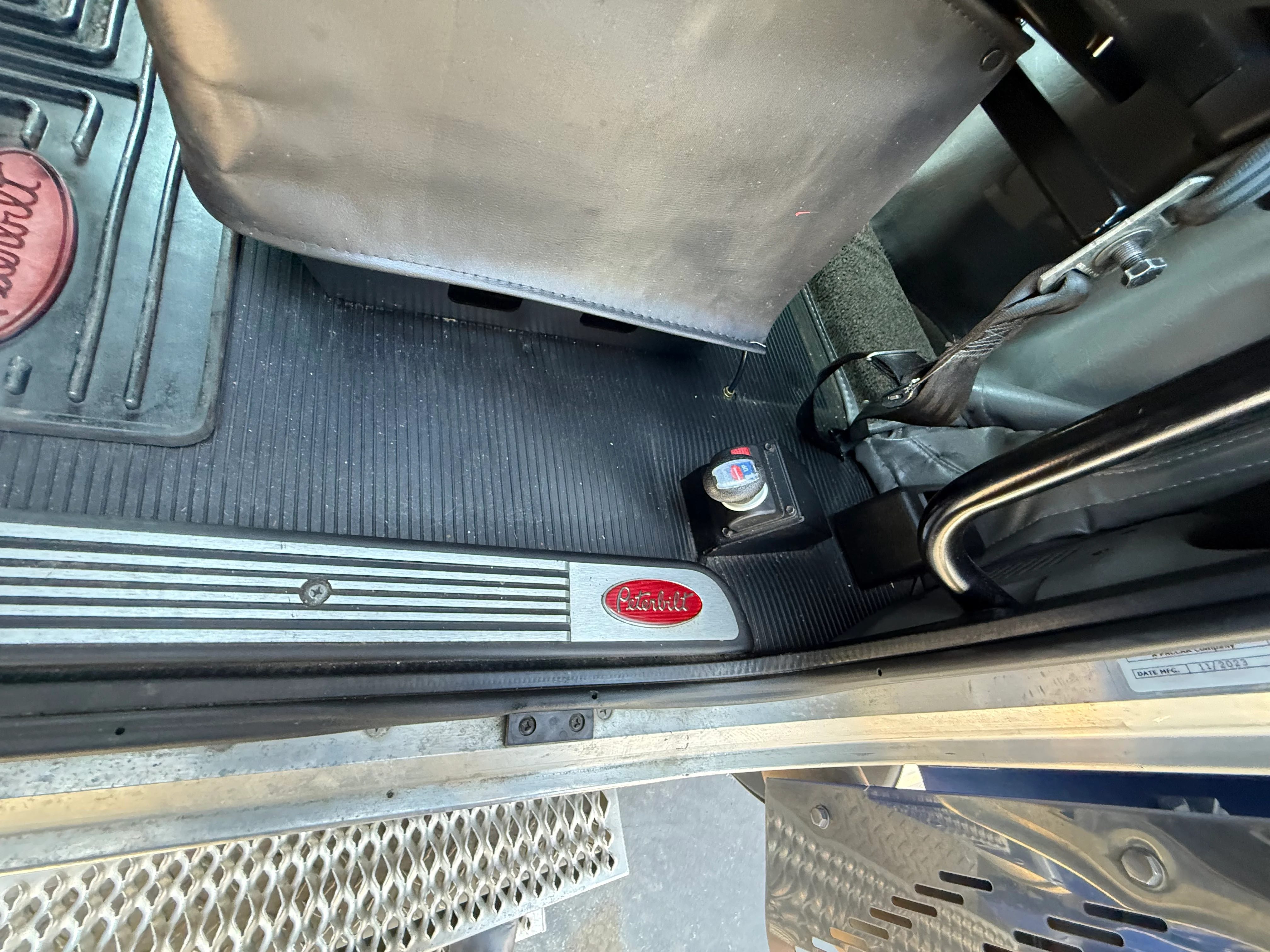 2024 Peterbilt 389 in Buffalo, NY — photo 21