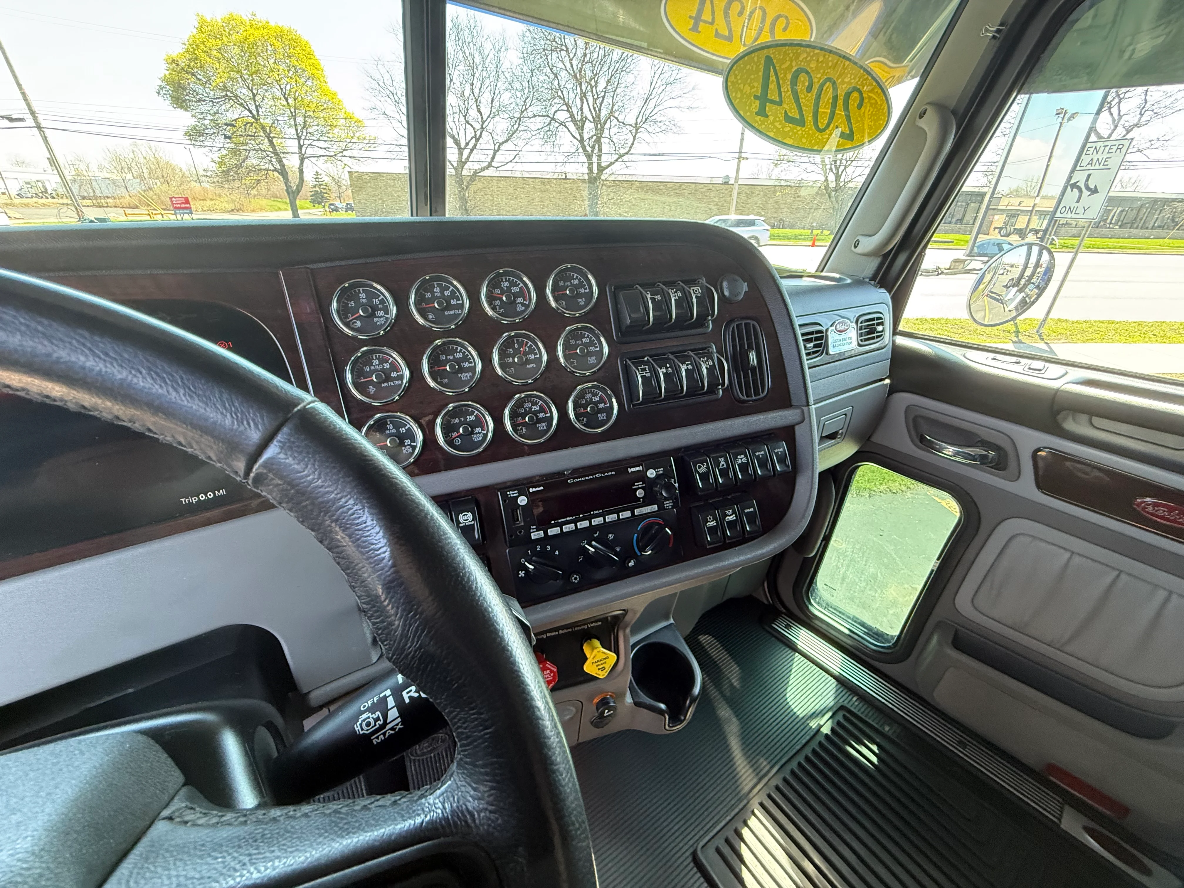 2024 Peterbilt 389 in Buffalo, NY — photo 24