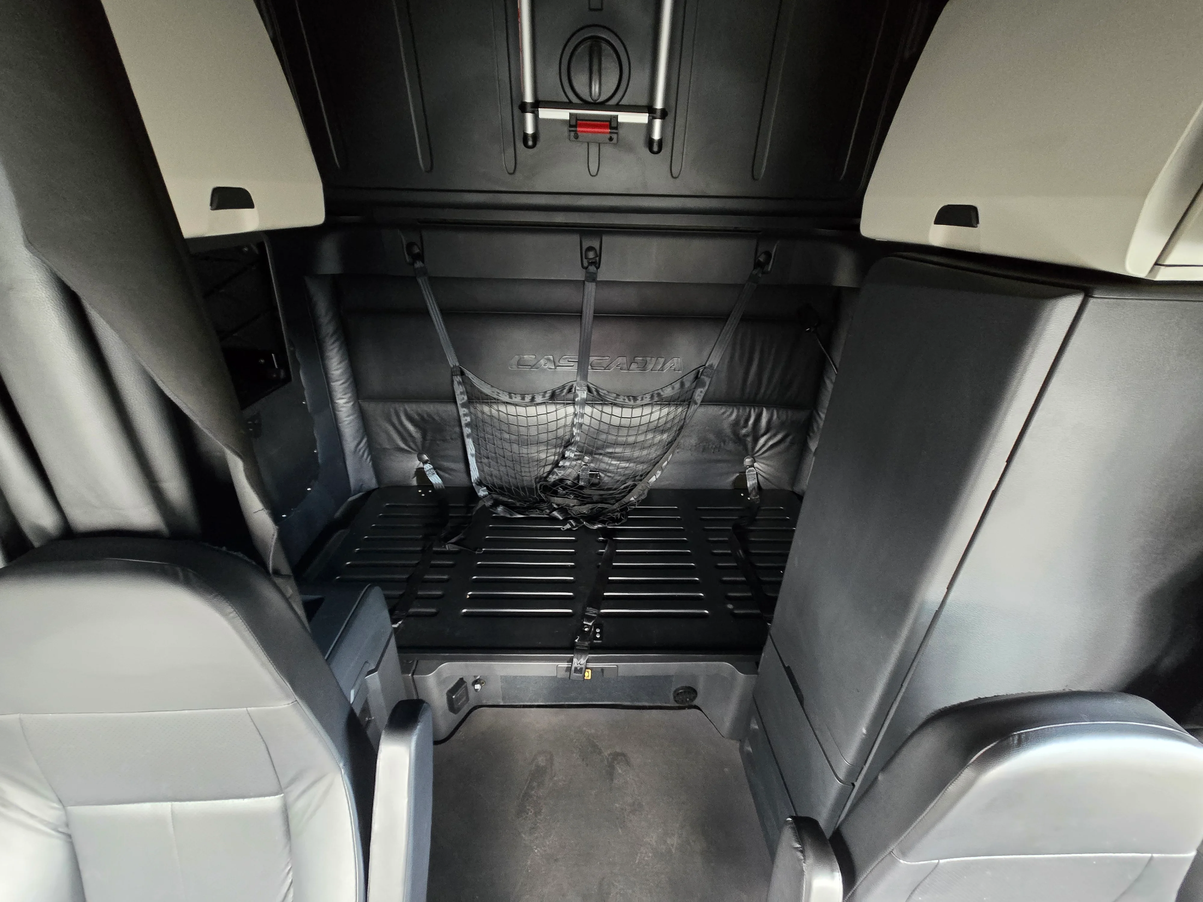 2023 Freightliner Cascadia in Fresno, CA — photo 10