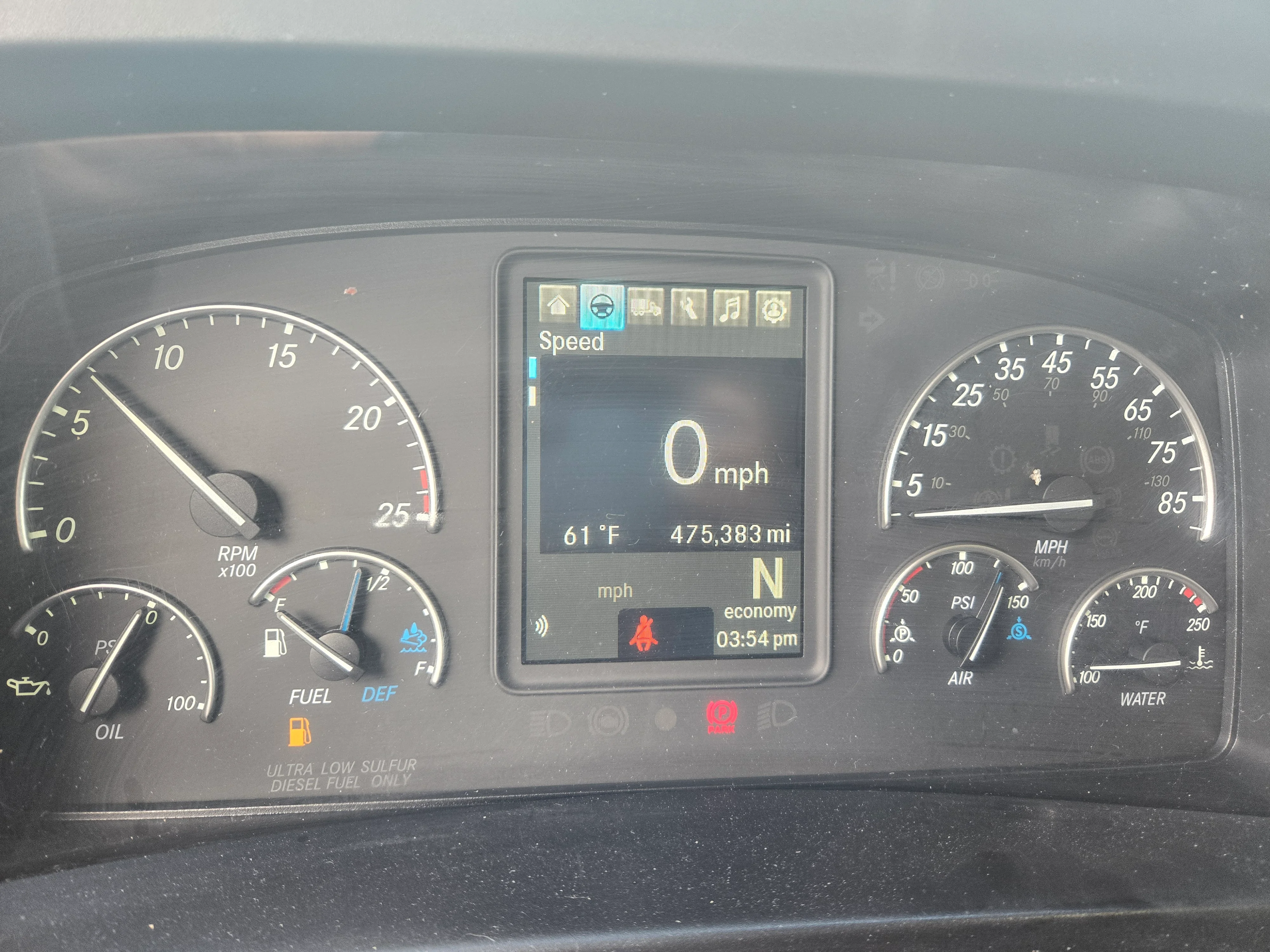 2023 Freightliner Cascadia in Fresno, CA — photo 12