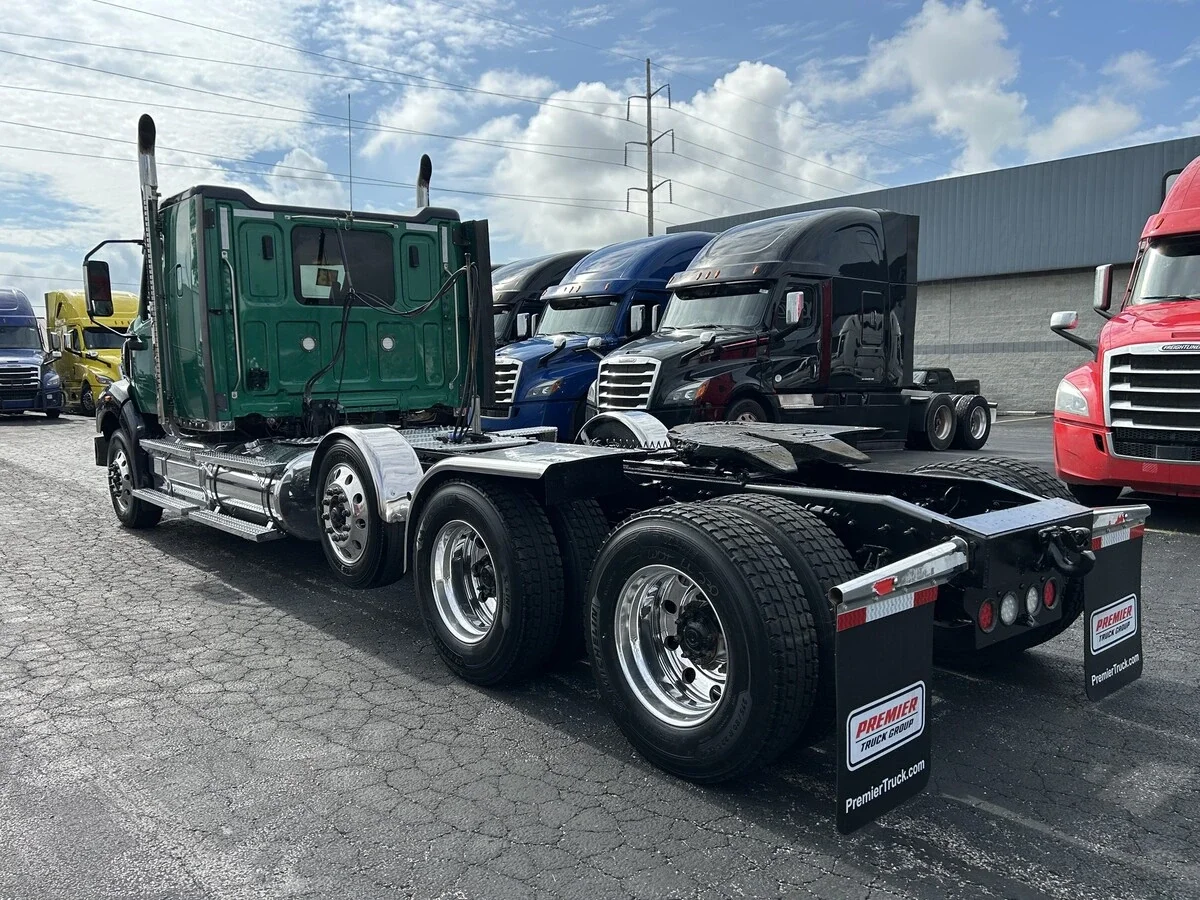2023 Western Star 49X — photo 3