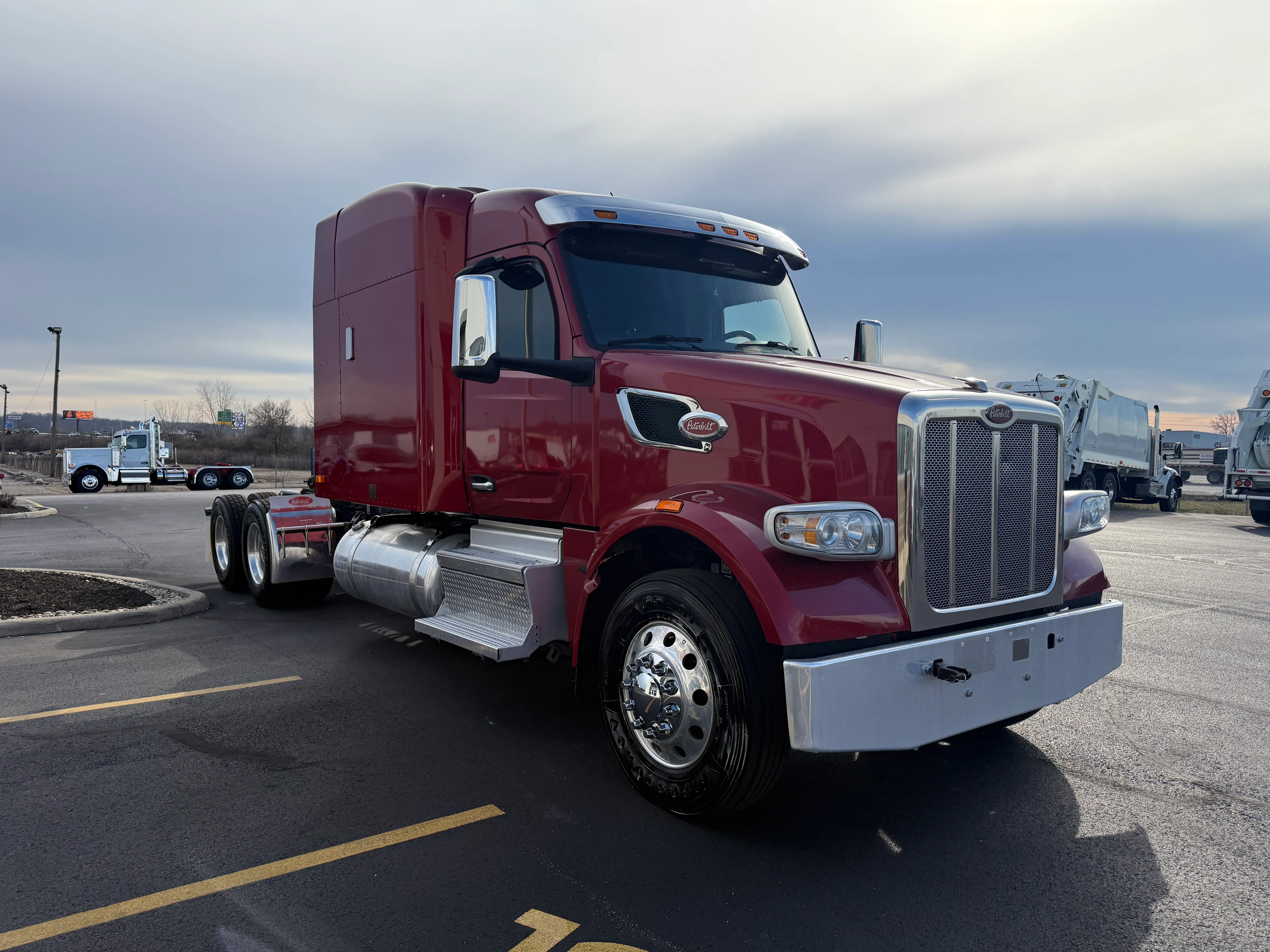 2023 Peterbilt 567 - image 7