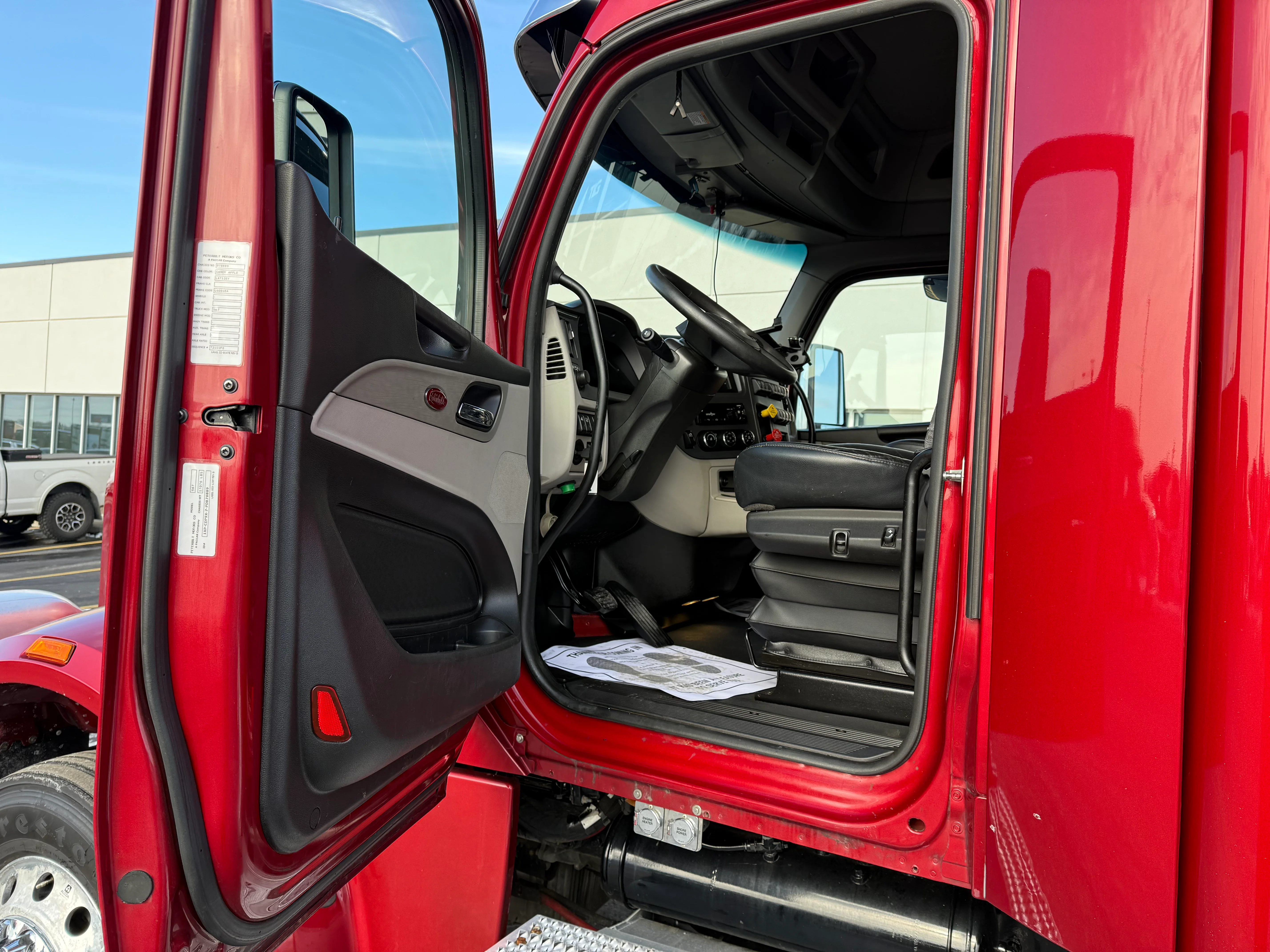 2023 Peterbilt 567 - image 14