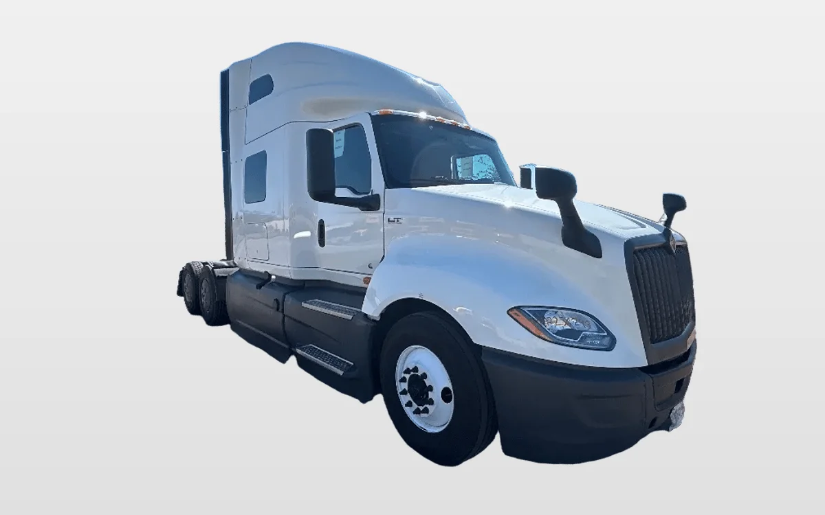 2023 International LT - image 1