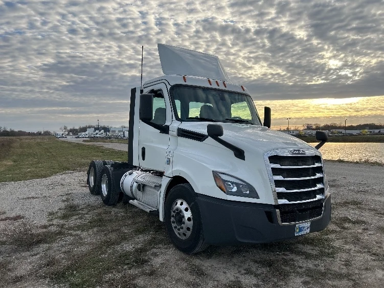 2020 Freightliner Cascadia in Sturtevant, WI