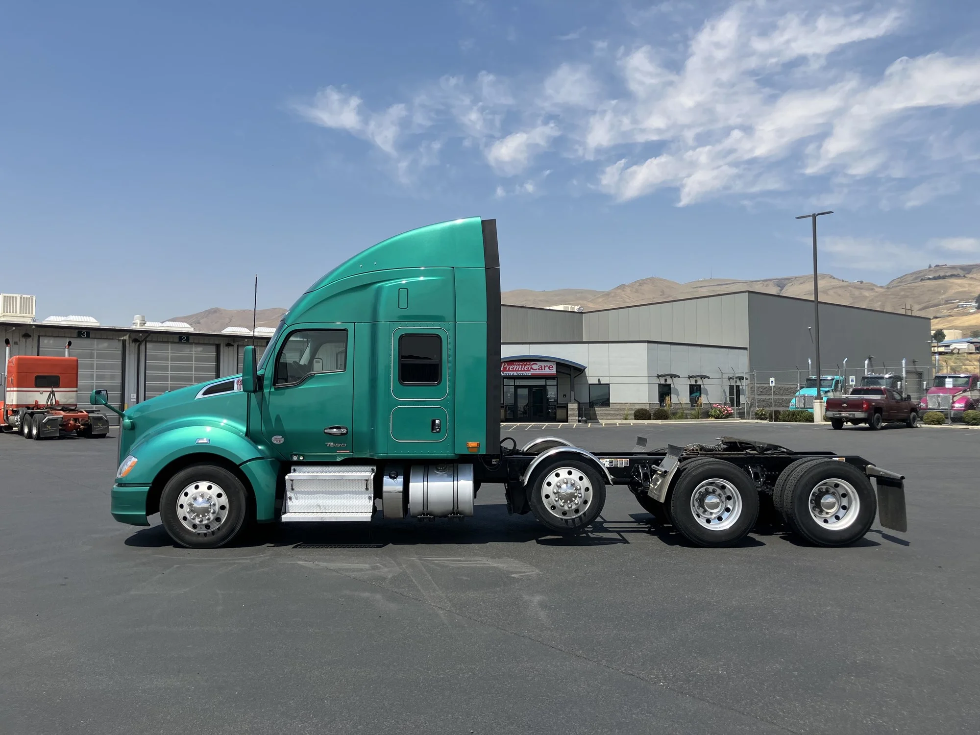 2022 Kenworth T680 in Spokane, WA — photo 2