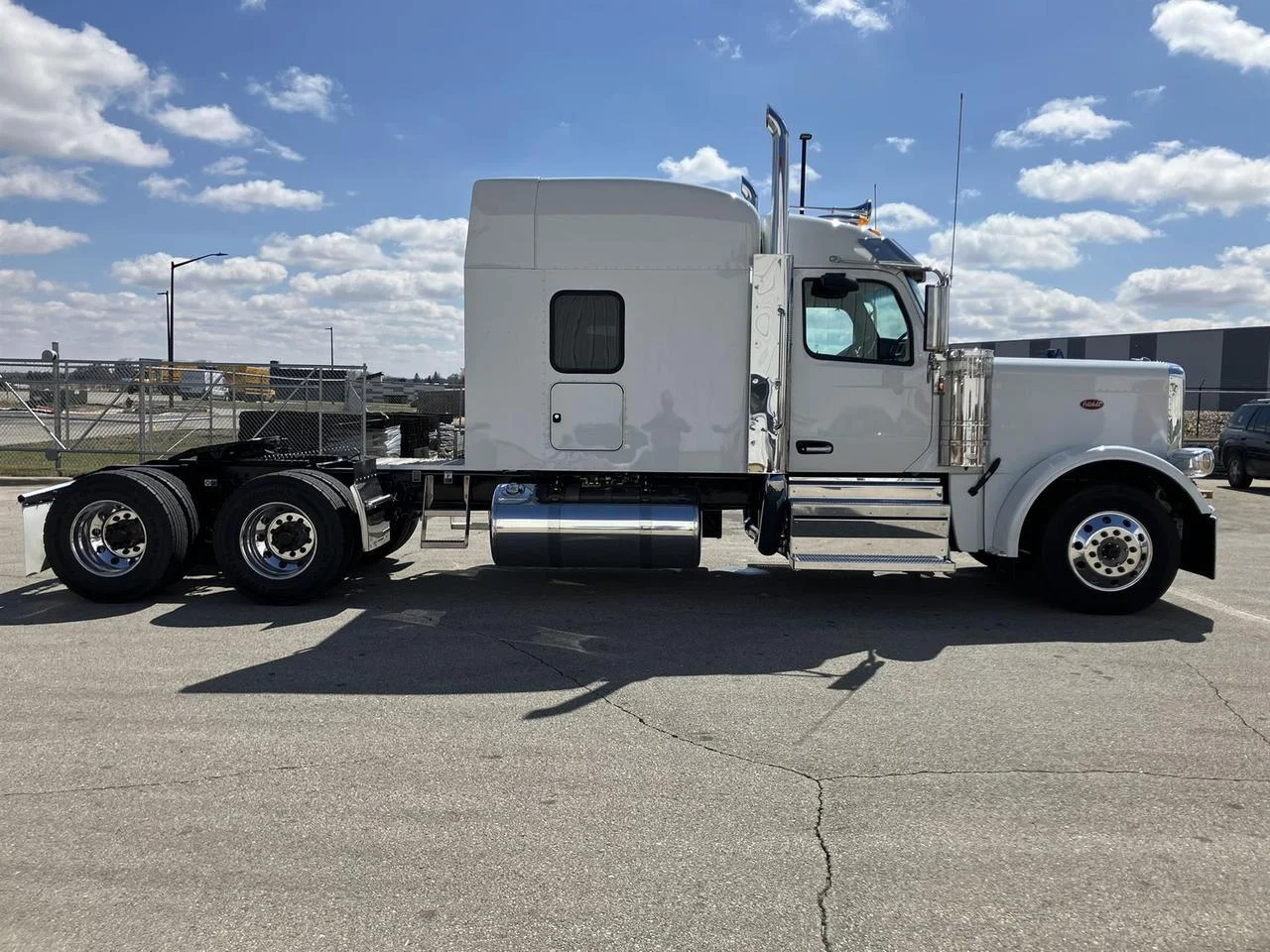 2027 Peterbilt 589 in Rochester, MN — photo 4