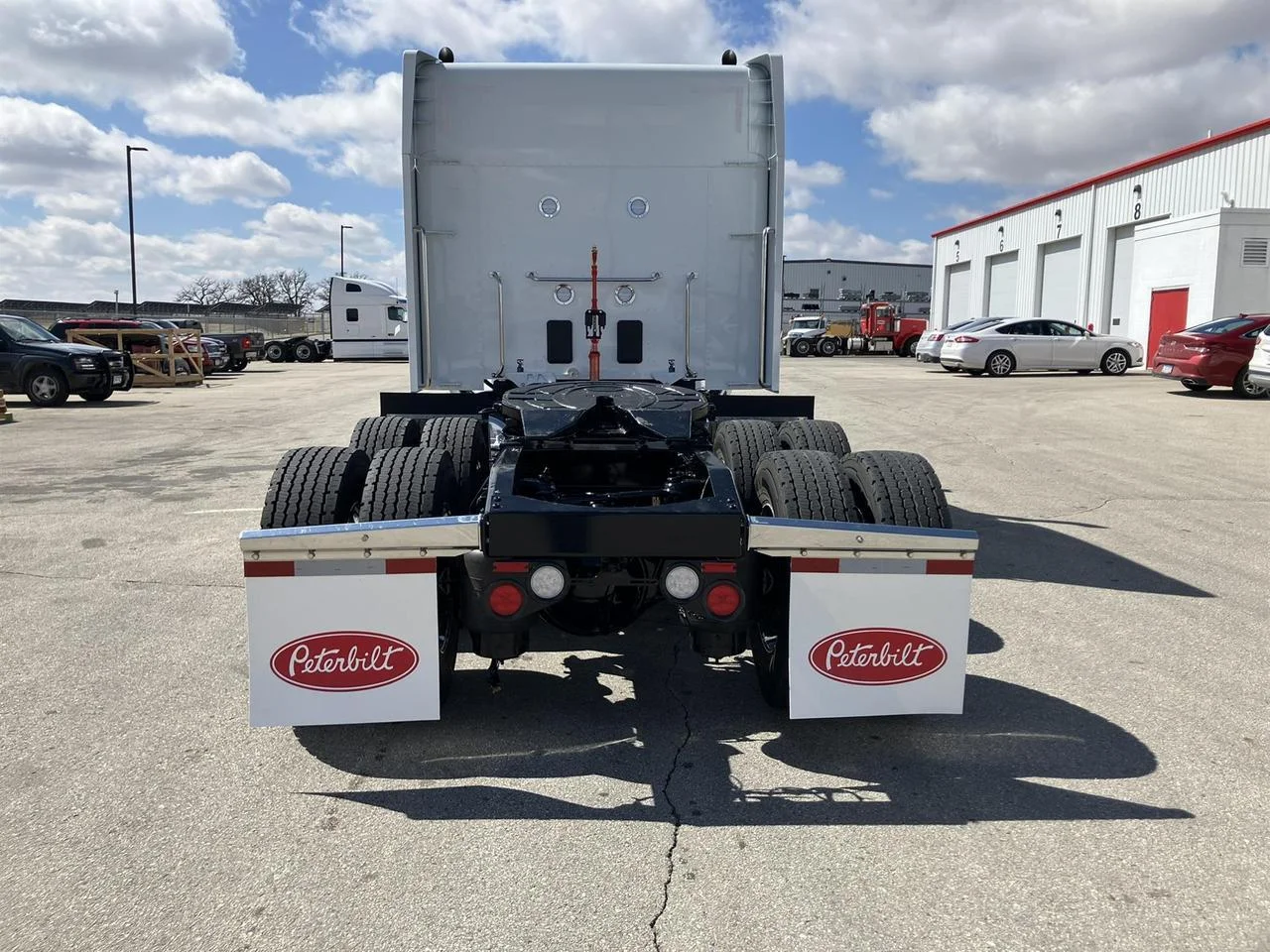2027 Peterbilt 589 in Rochester, MN — photo 5