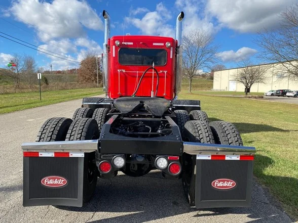 2023 Peterbilt 389 - image 8