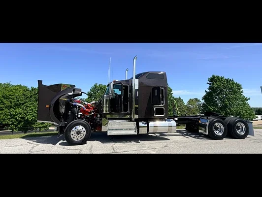 2027 Kenworth W900 in Springfield, MO — photo 13