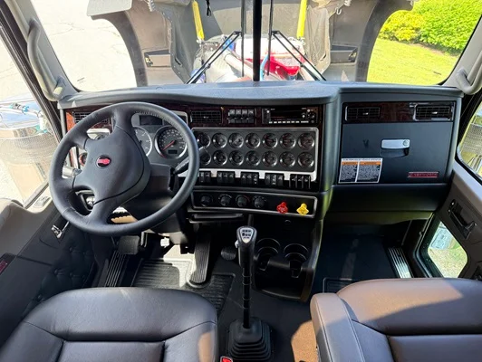 2027 Kenworth W900 in Springfield, MO — photo 19