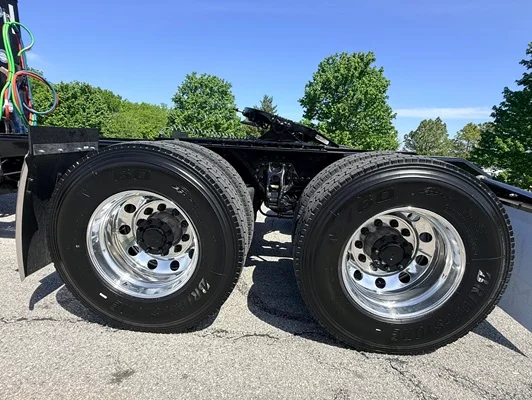 2027 Kenworth W900 in Springfield, MO — photo 4