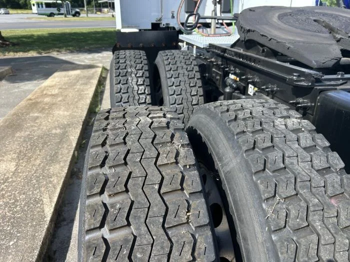 2022 Peterbilt 579 — photo 14