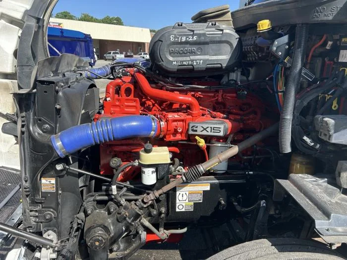2022 Peterbilt 579 — photo 10