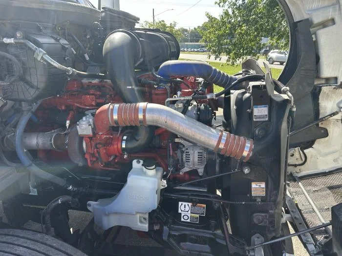2022 Peterbilt 579 — photo 11