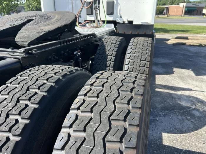 2022 Peterbilt 579 — photo 15