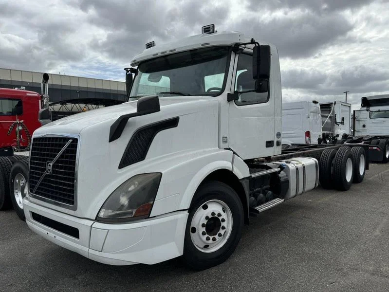 2017 Volvo VNL 860