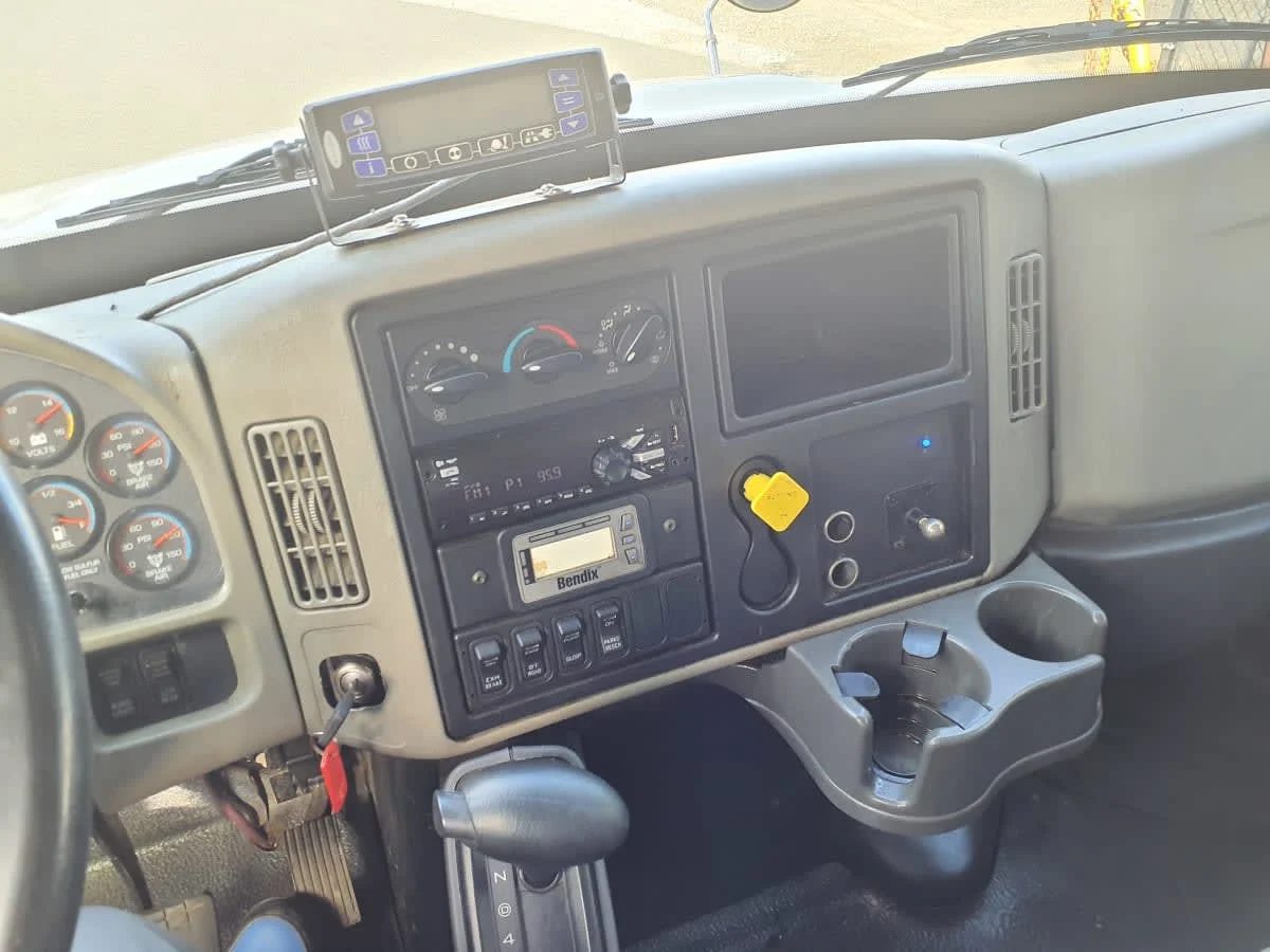 2018 International 4300 in Springfield, MA — photo 8
