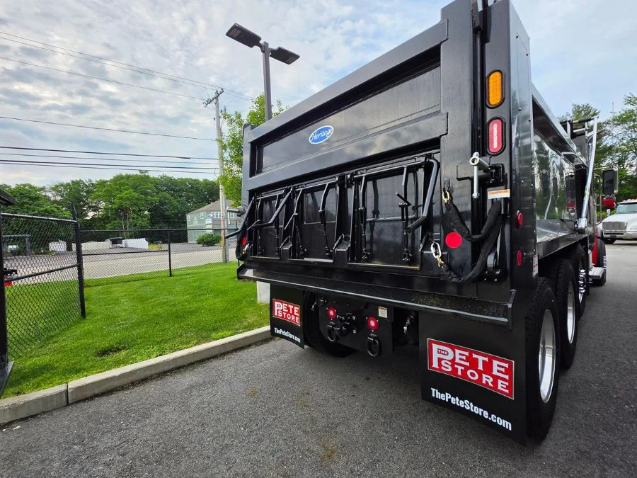 2027 Peterbilt 589 in Berlin, CT — photo 10