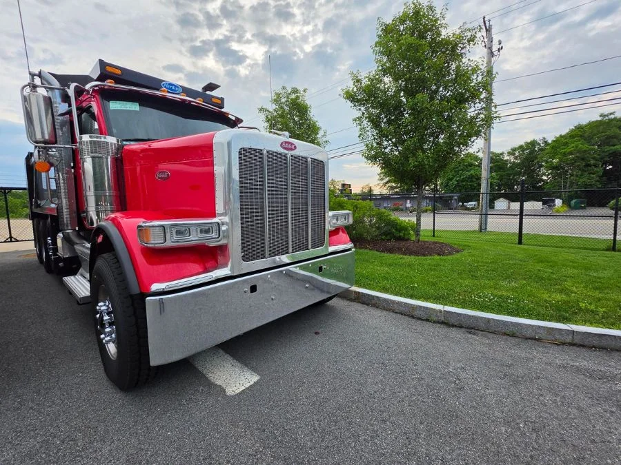 2027 Peterbilt 589 in Berlin, CT — photo 8