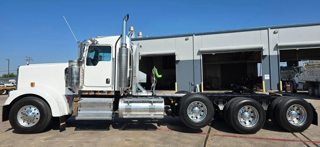 2017 Kenworth W900 in Irving, TX