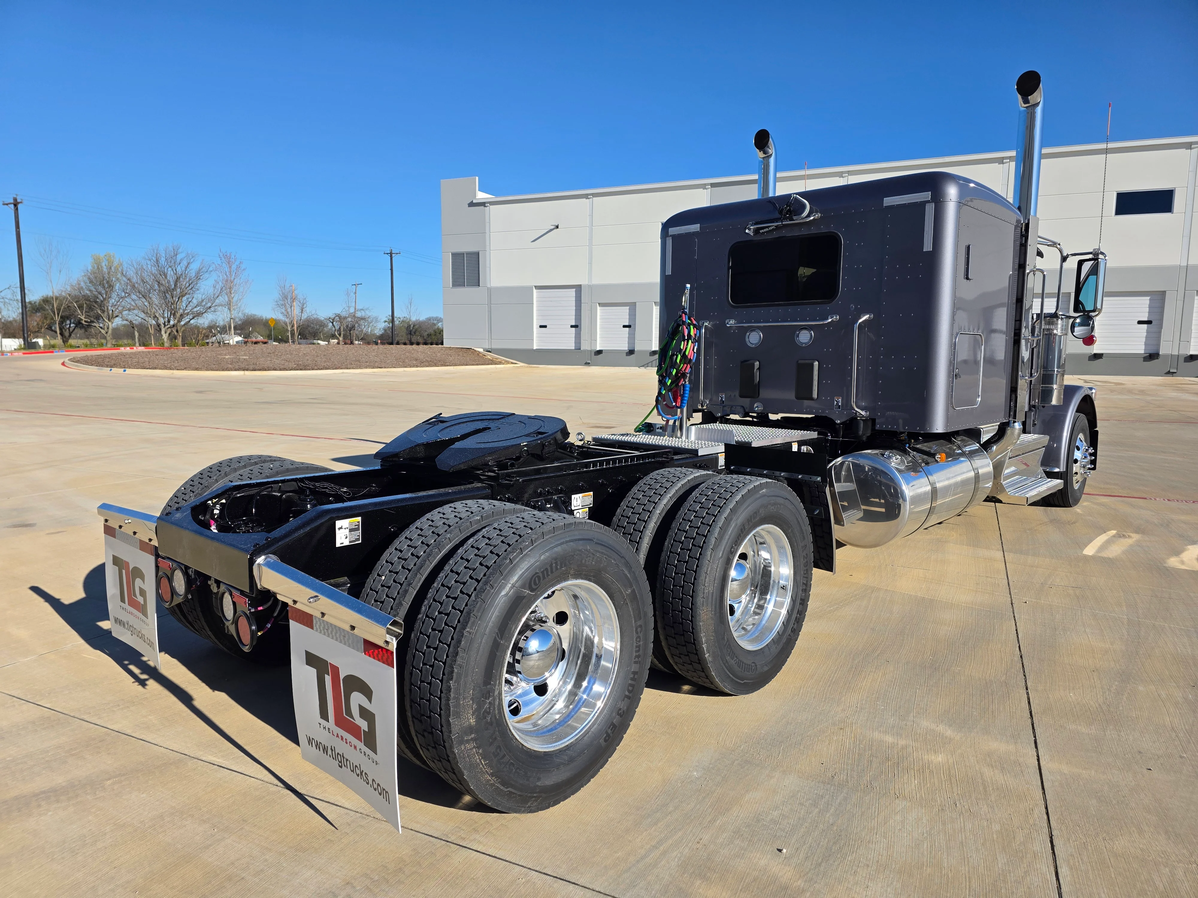 2027 Peterbilt 589 in Dayton, OH — photo 5