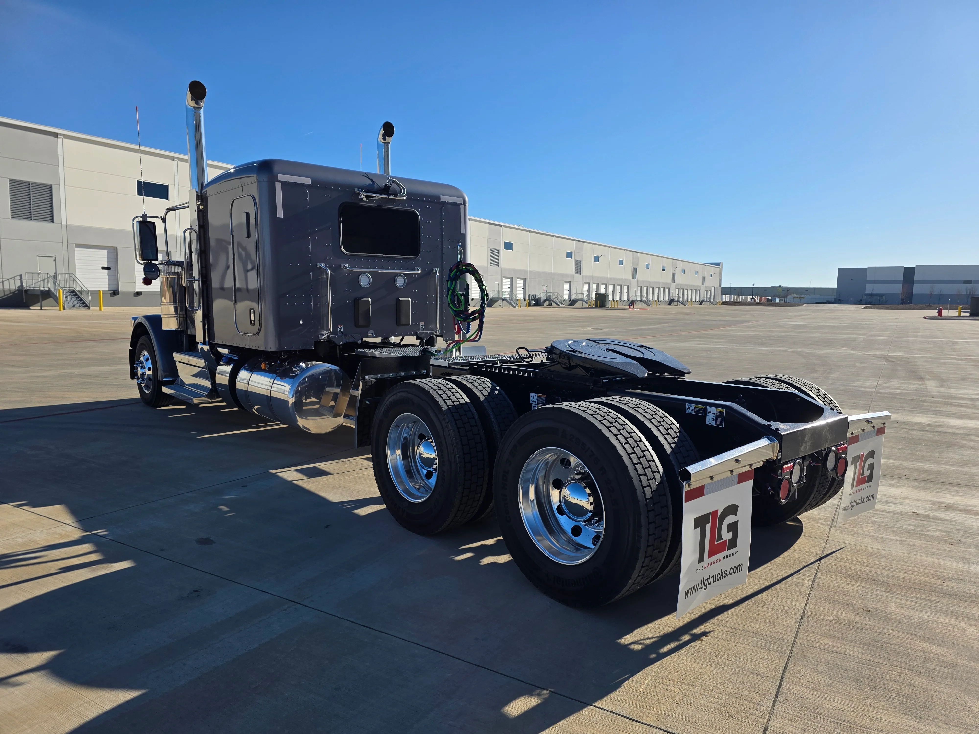 2027 Peterbilt 589 in Dayton, OH — photo 3
