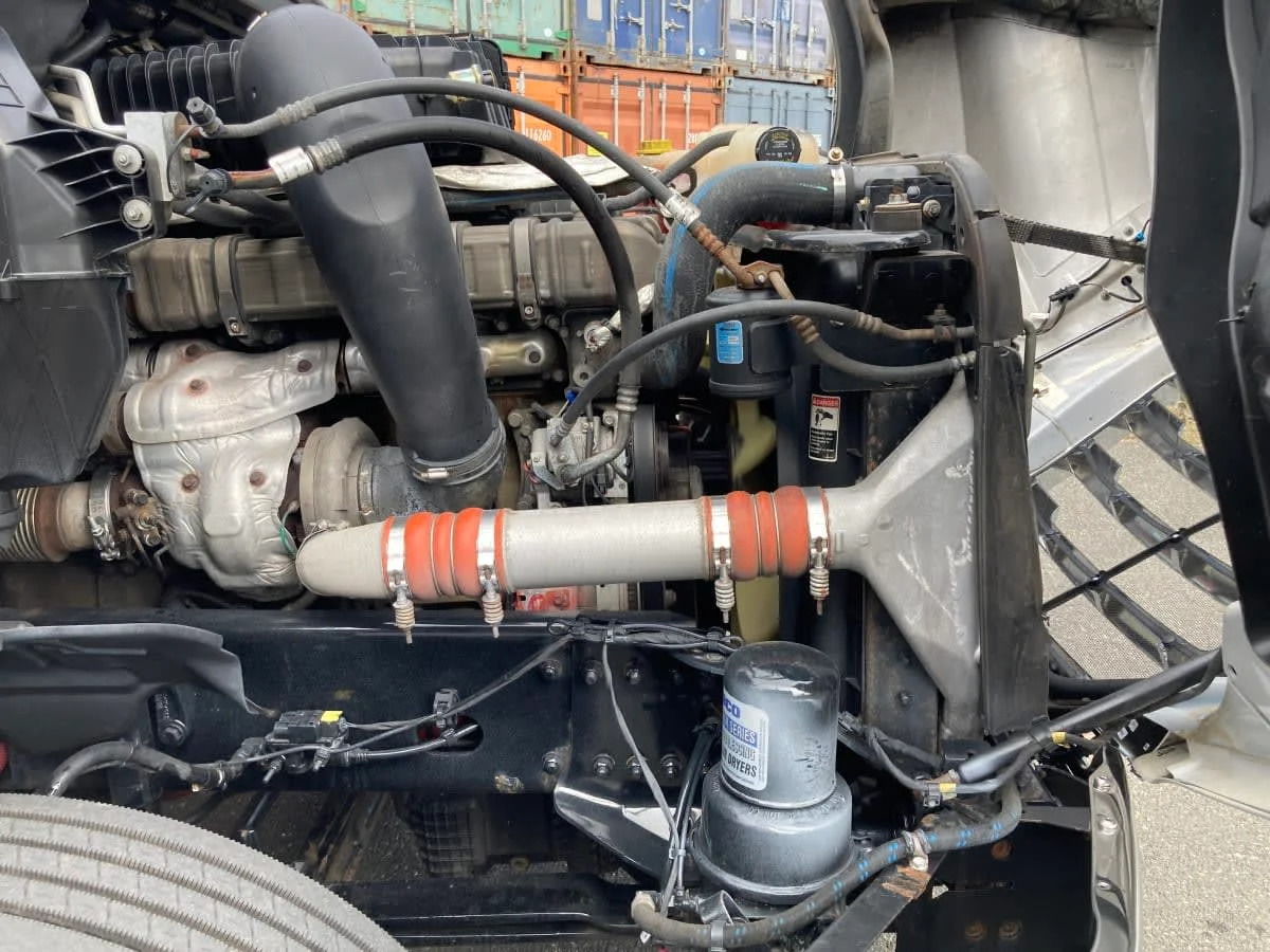 2021 Freightliner Cascadia in Springfield, MA — photo 9