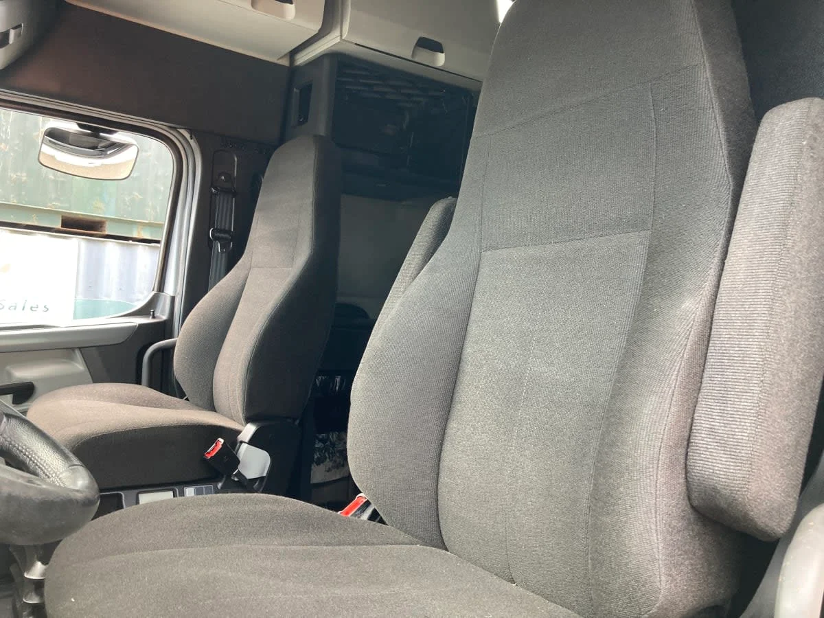 2021 Freightliner Cascadia in Springfield, MA — photo 12