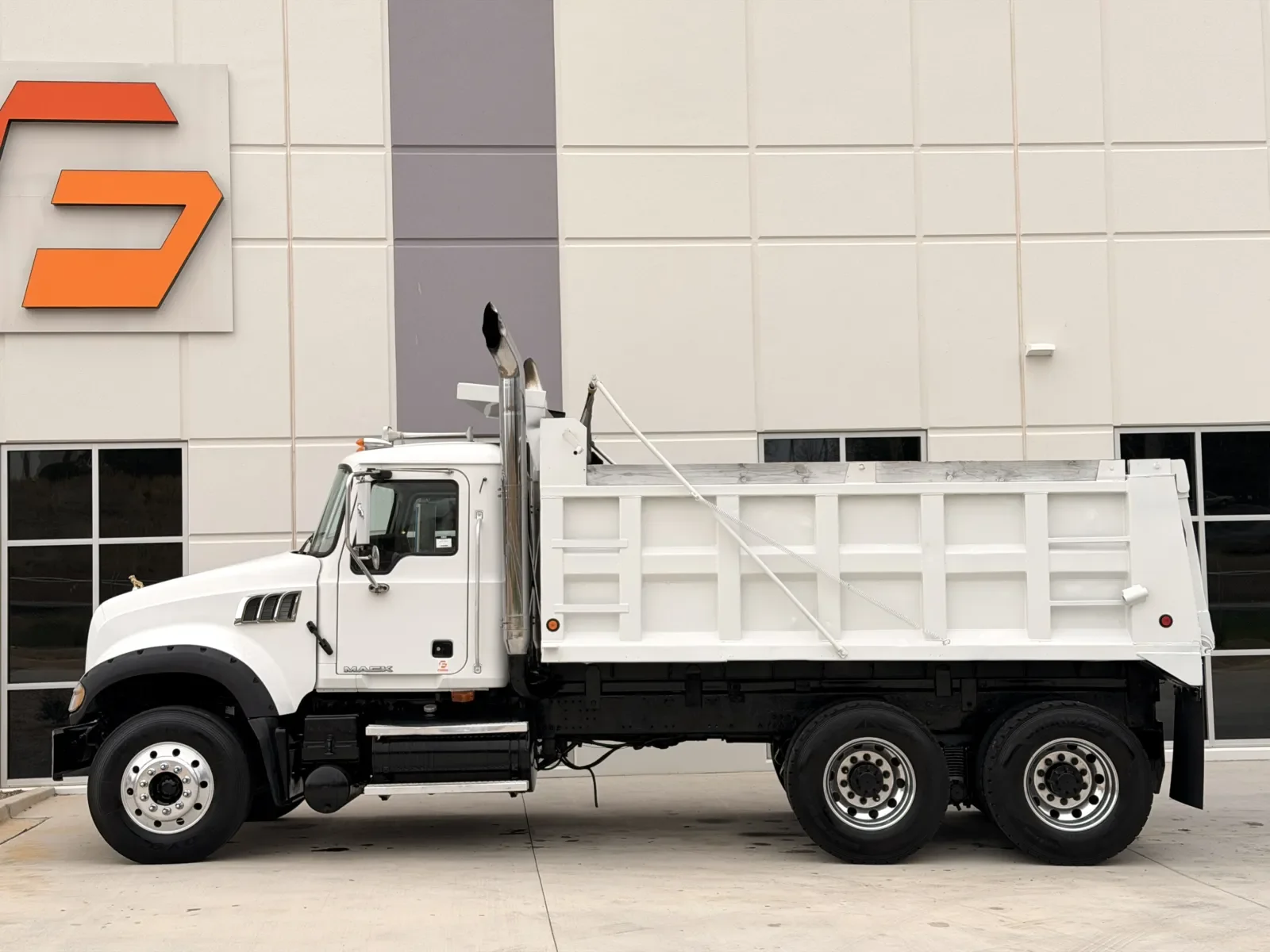 2009 Mack Granite in Greer, SC — photo 5