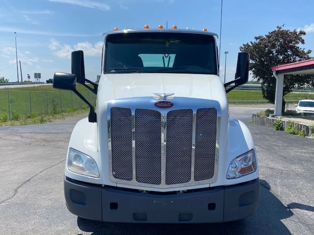 2019 Peterbilt 579 in Zanesville, OH — photo 3