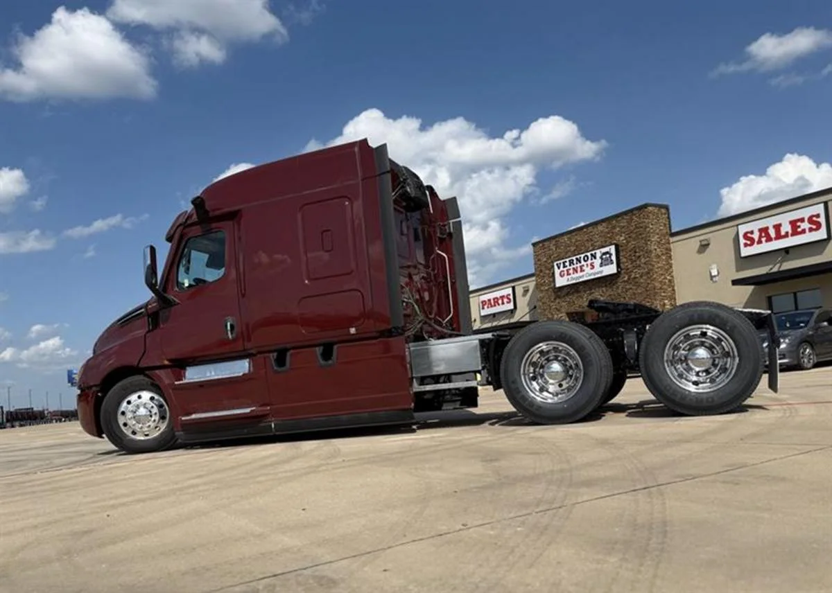 2022 Freightliner Cascadia in San Antonio, TX — photo 4