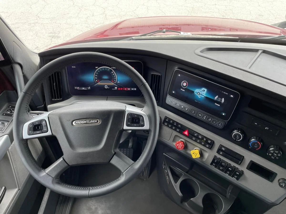 2022 Freightliner Cascadia in San Antonio, TX — photo 13