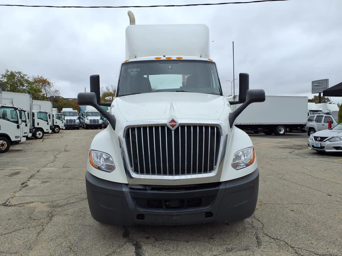 2021 International LT in Warwick, RI — photo 2