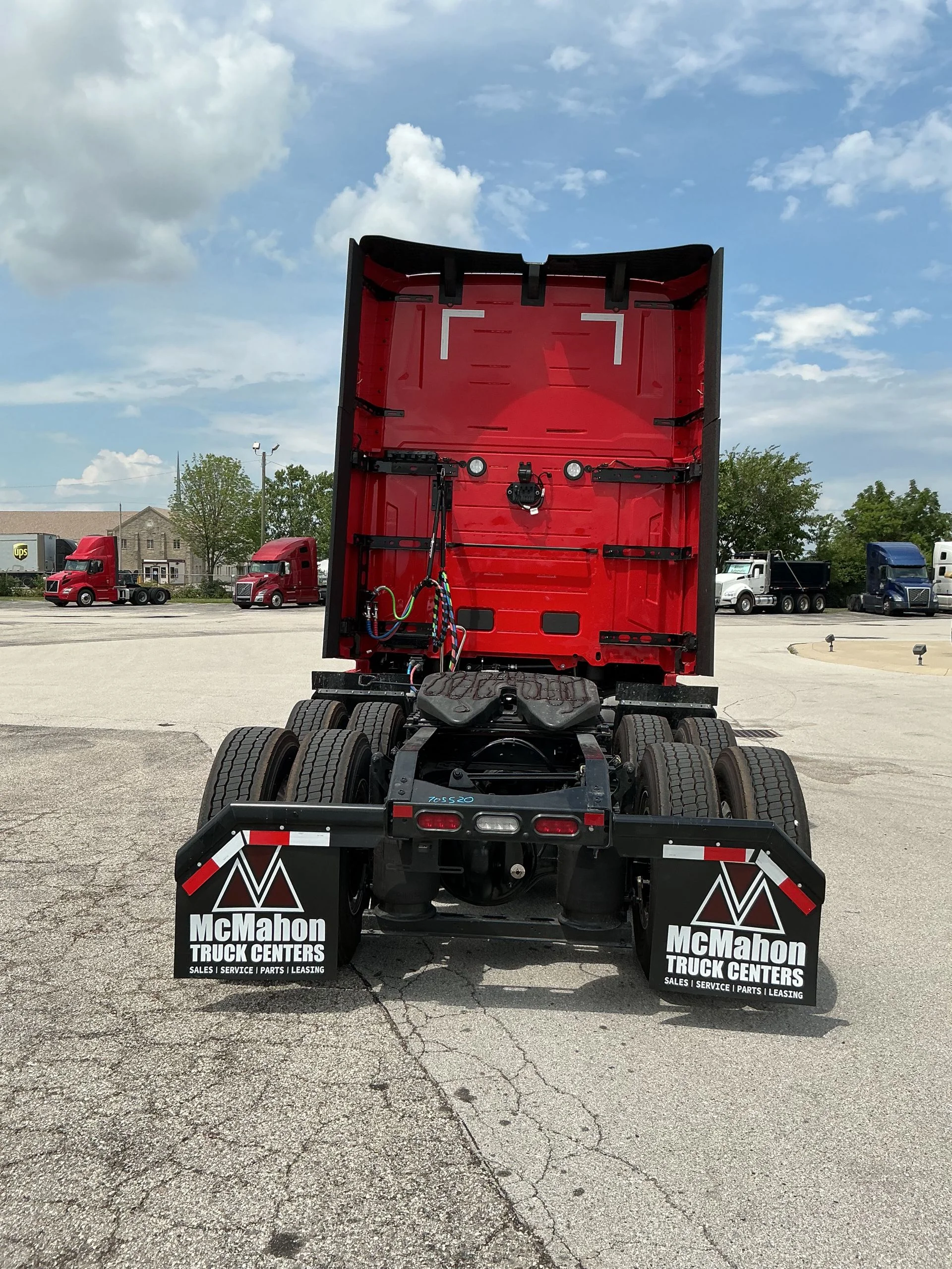 2026 Volvo VNL 860 in Indianapolis, IN — photo 6