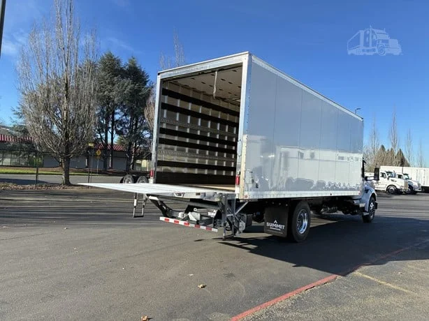 2026 Peterbilt 536 - image 10