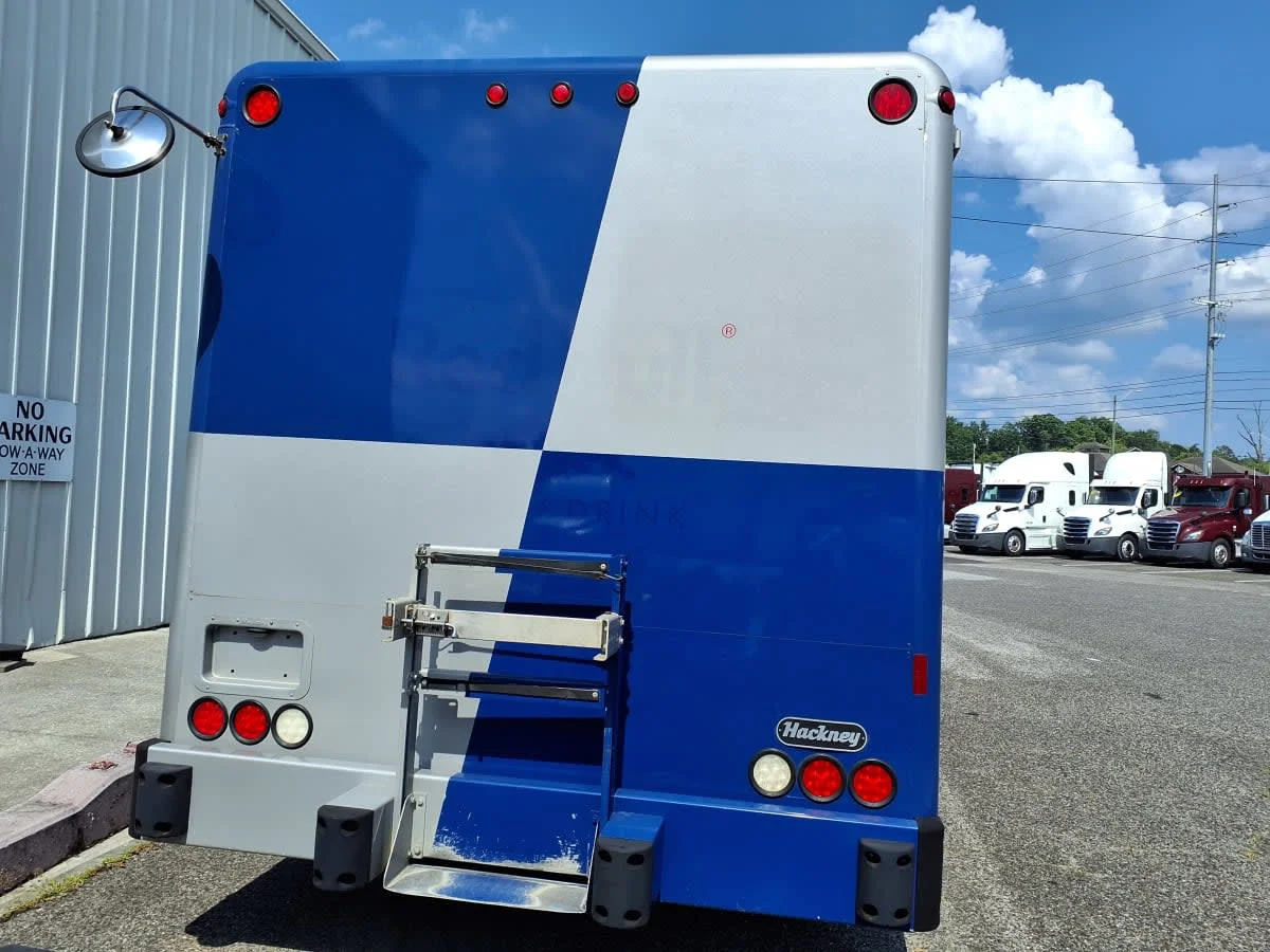 2019 Isuzu NRR - image 5