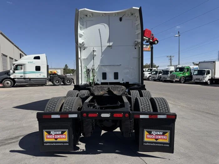 2021 Peterbilt 579 in El Paso, TX — photo 7