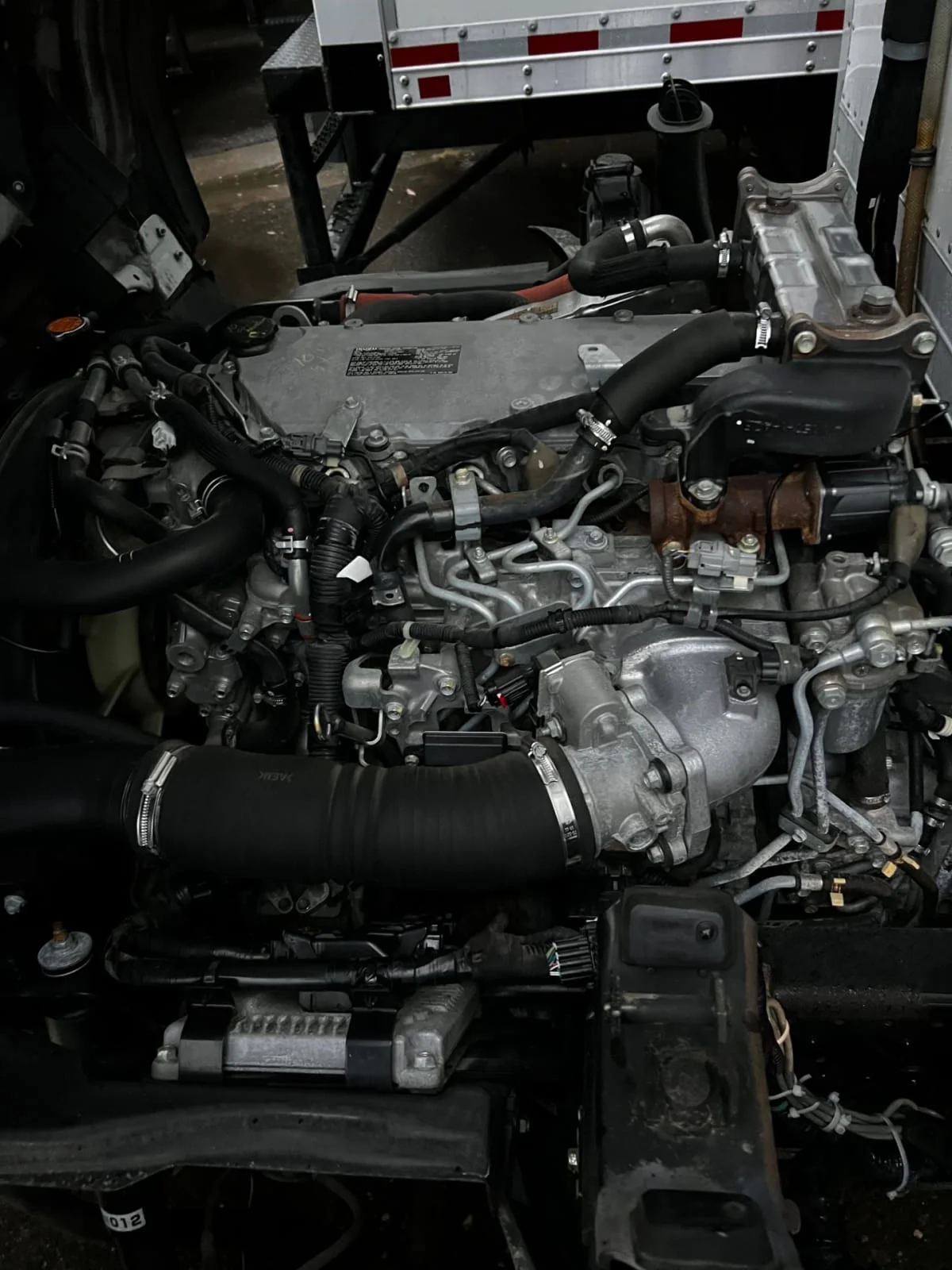 2018 Isuzu NQR - image 10