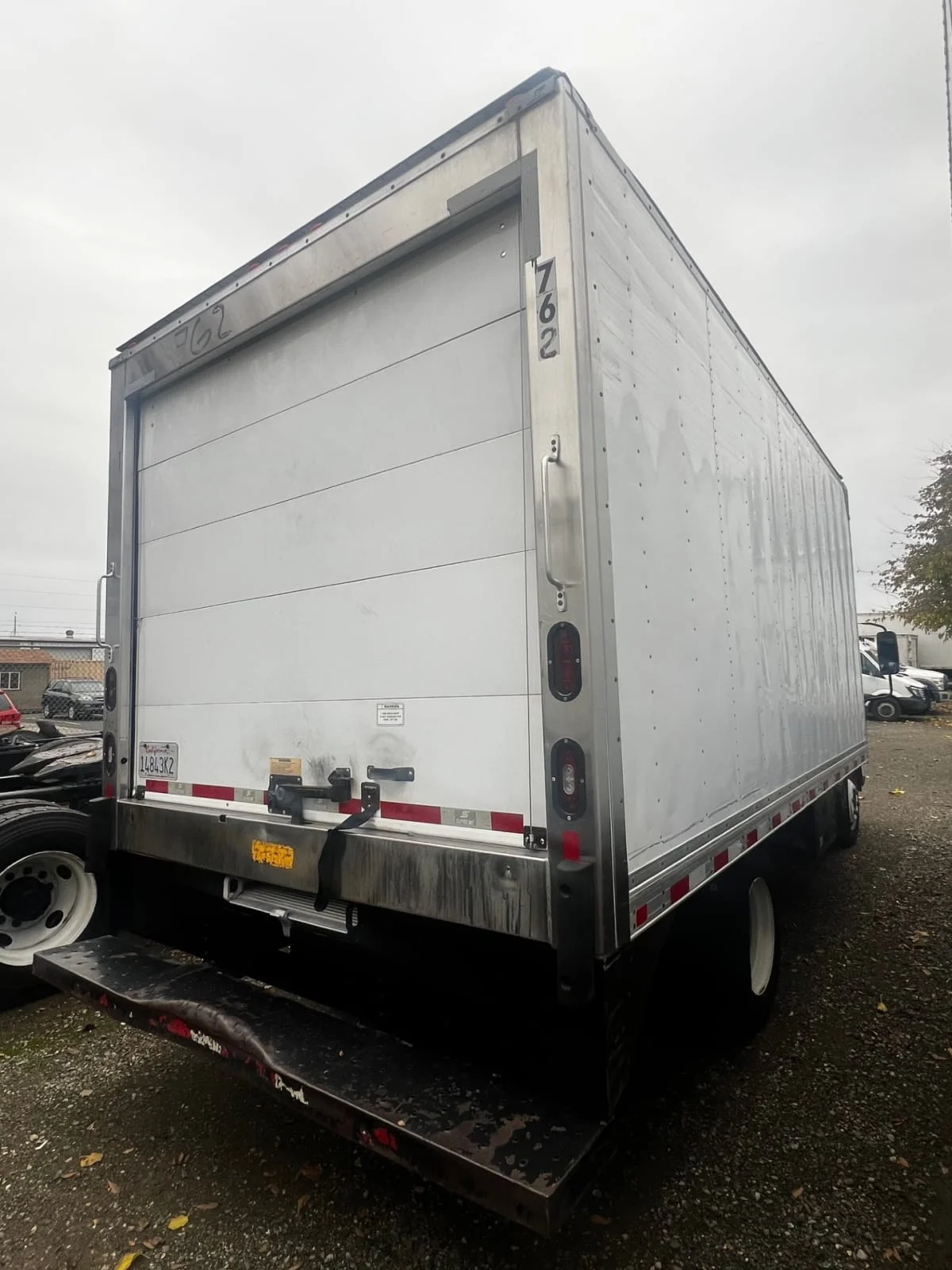 2018 Isuzu NQR - image 4