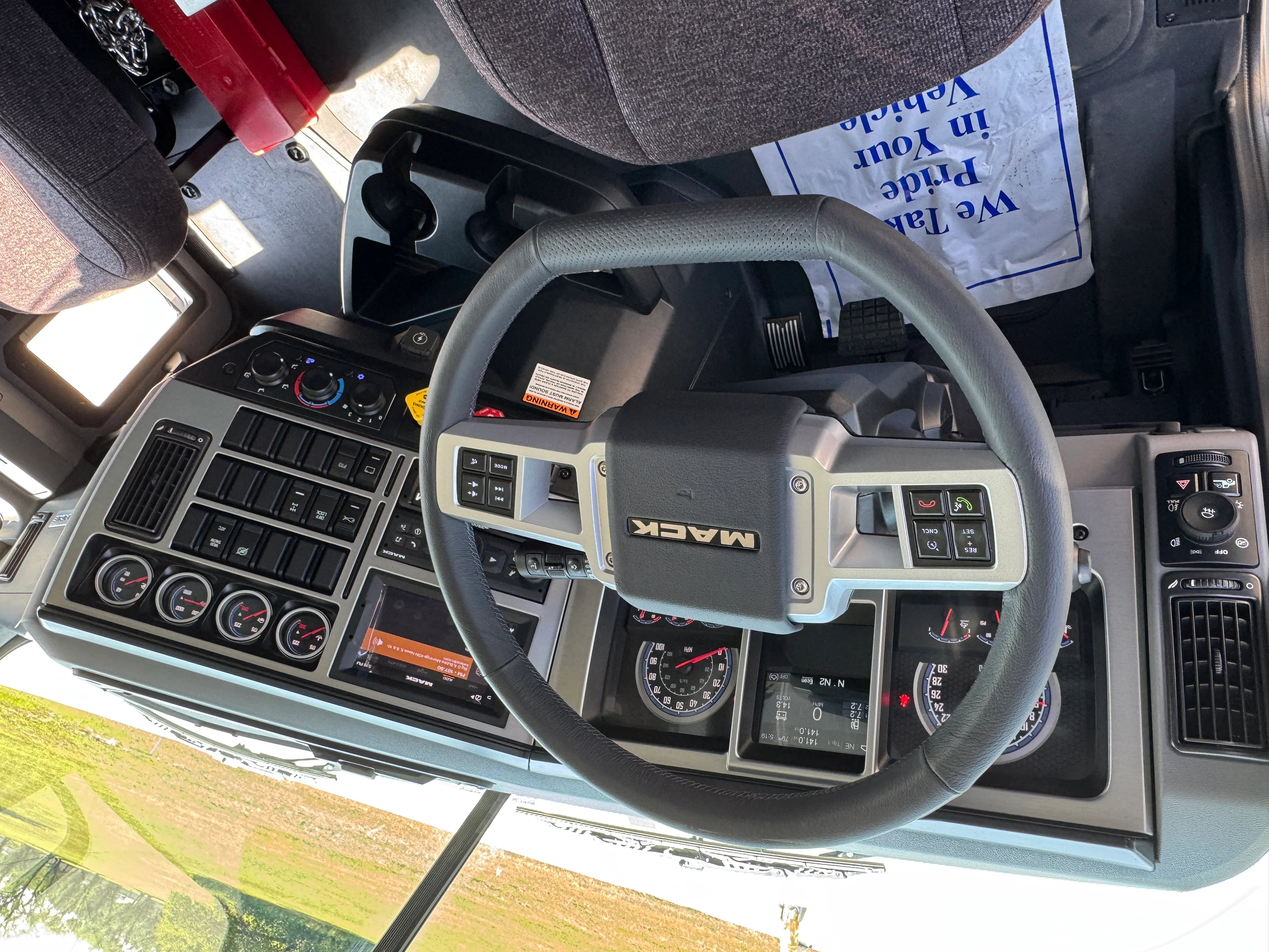 2026 Mack Pinnacle in Wichita, KS — photo 4
