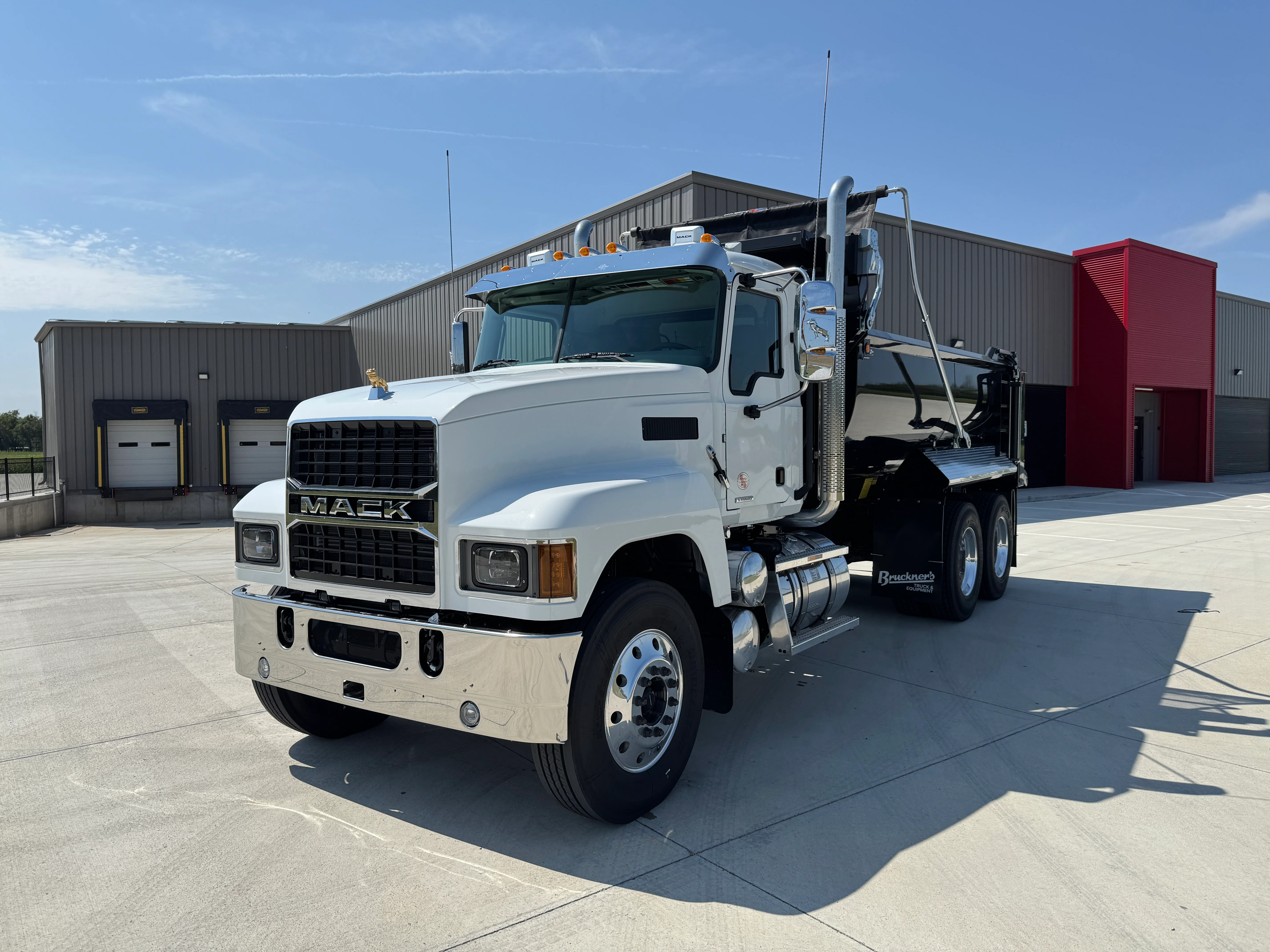 2026 Mack Pinnacle in Wichita, KS